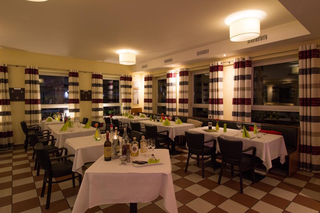 Hotel Parqeo Im A66 Gelnhausen Exterior photo