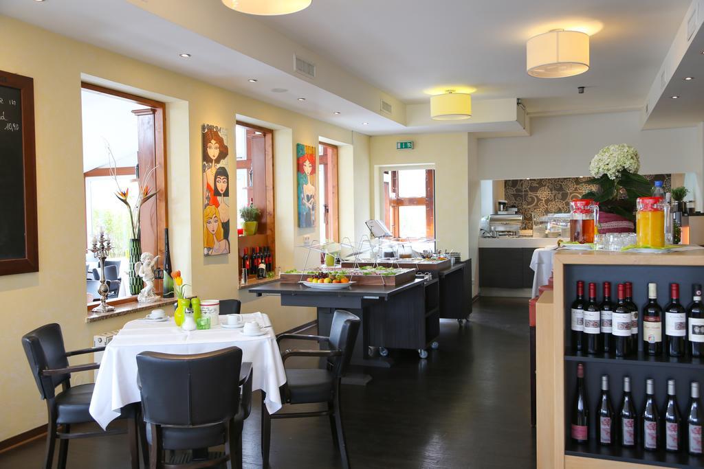 Hotel Parqeo Im A66 Gelnhausen Exterior photo