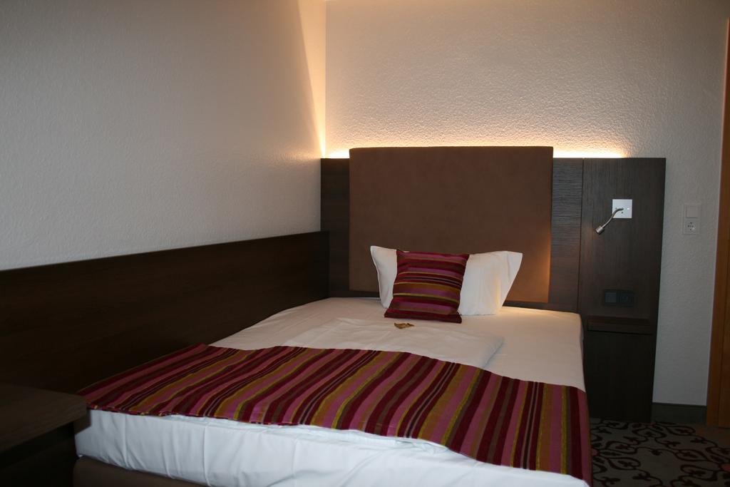 Hotel Parqeo Im A66 Gelnhausen Exterior photo